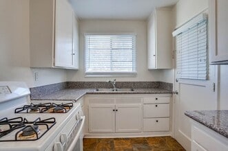 Building Photo - 4084 S Muirfield Rd