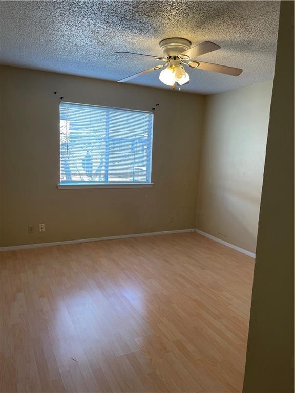 Building Photo - 8704 Pineridge Dr