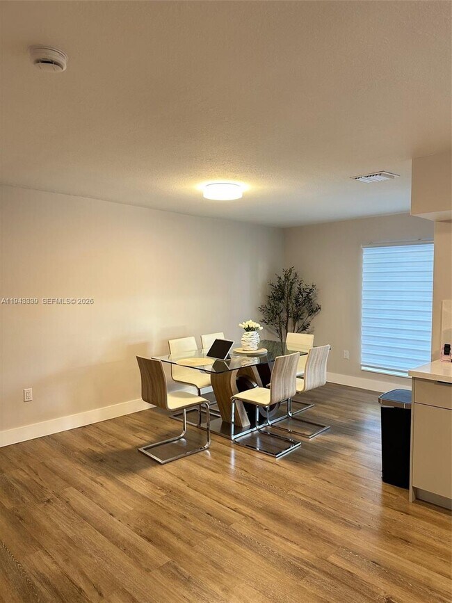 Building Photo - 6729 Petunia Dr