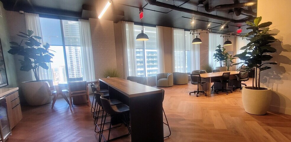 Building Photo - 61 NE 4th St