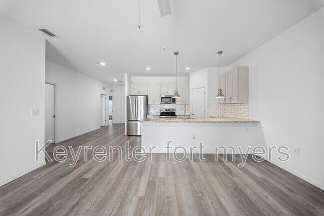 Building Photo - 4716 29th St SW