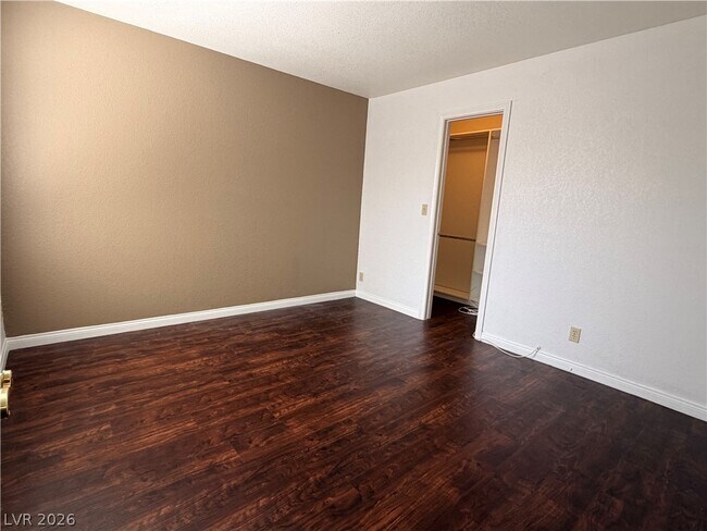 Building Photo - 1411 Santa Margarita St