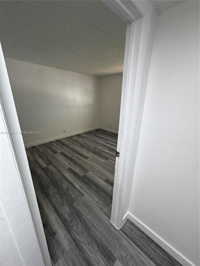 Building Photo - 2515 Polk St