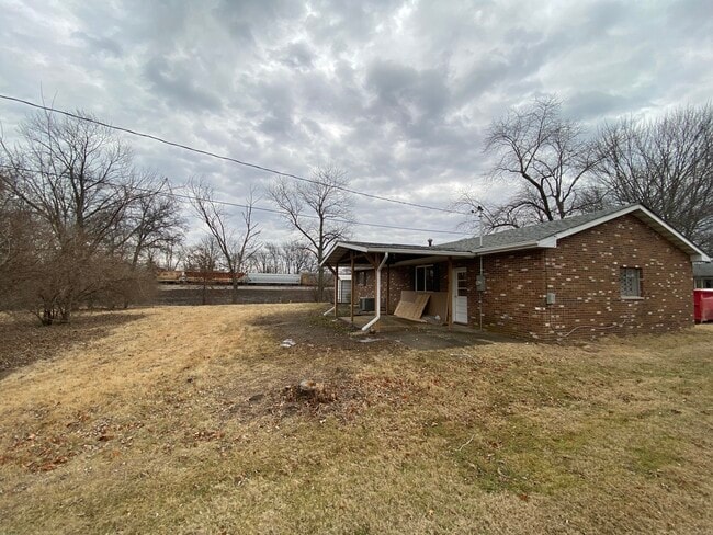 Building Photo - 2727 Angela Dr