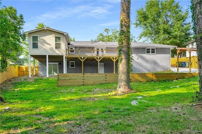 Building Photo - 681 Fielding Ln SW