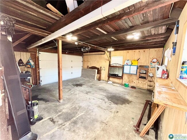 Building Photo - 308 W Franklin St