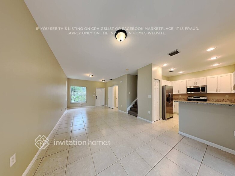 Building Photo - 703 NW 170th Terrace