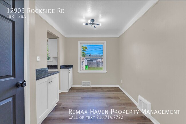 Building Photo - 12903 Rockside Rd