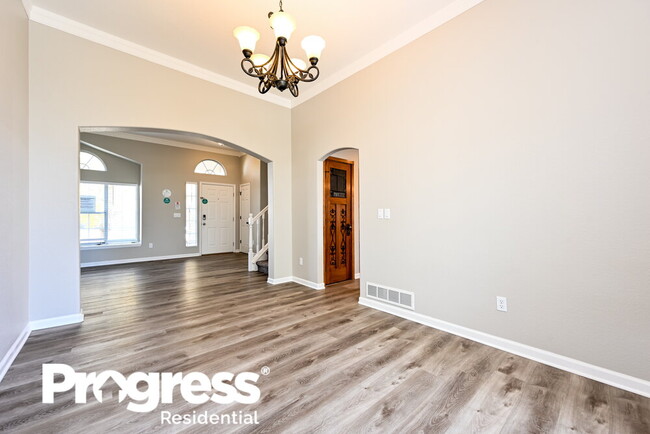 Building Photo - 6045 S Meadow Lark Pl