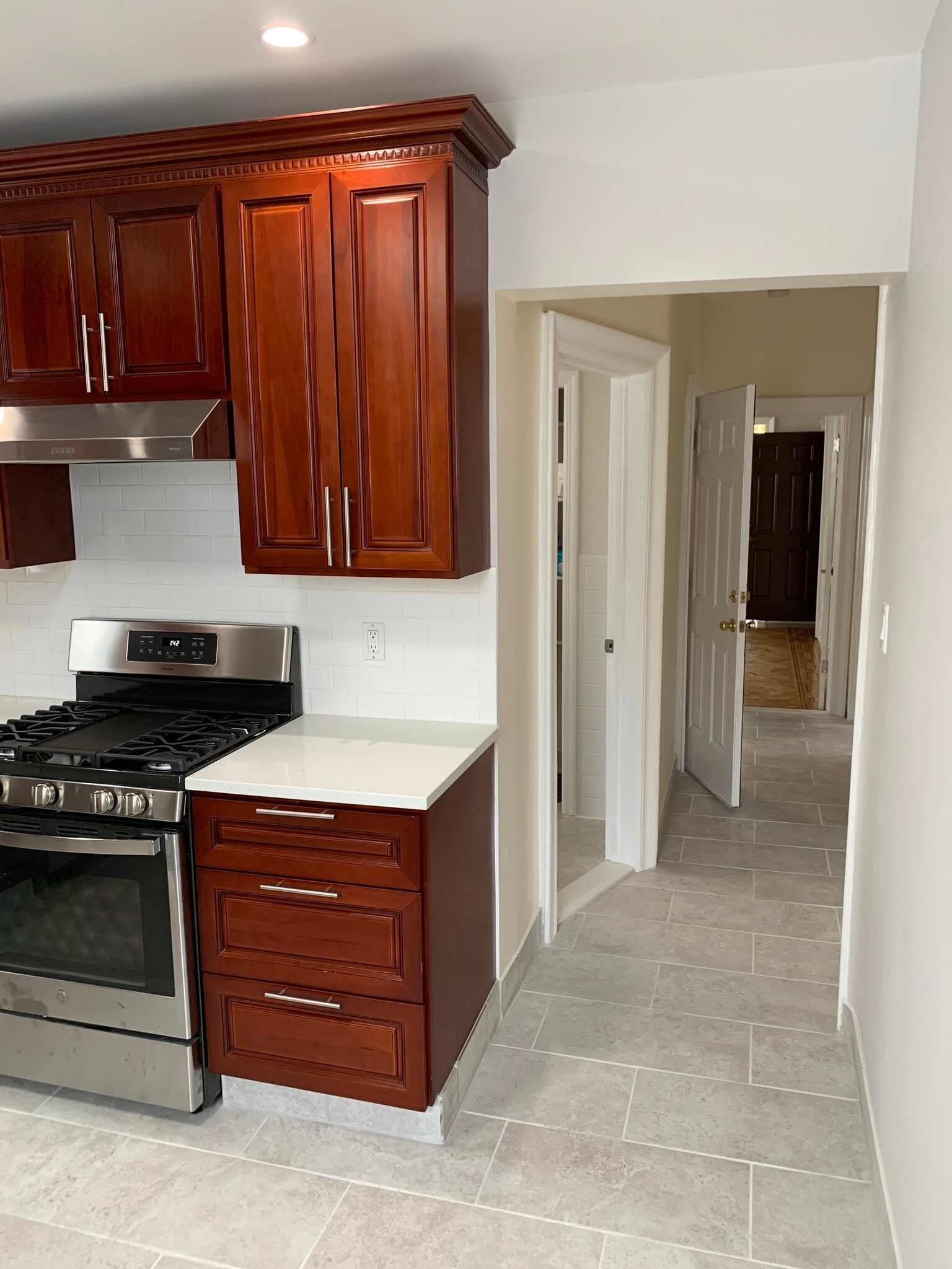 kitchen - 43 W 41st St