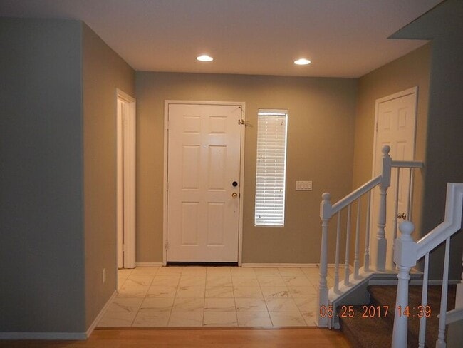 Building Photo - 37965 Encanto Rd