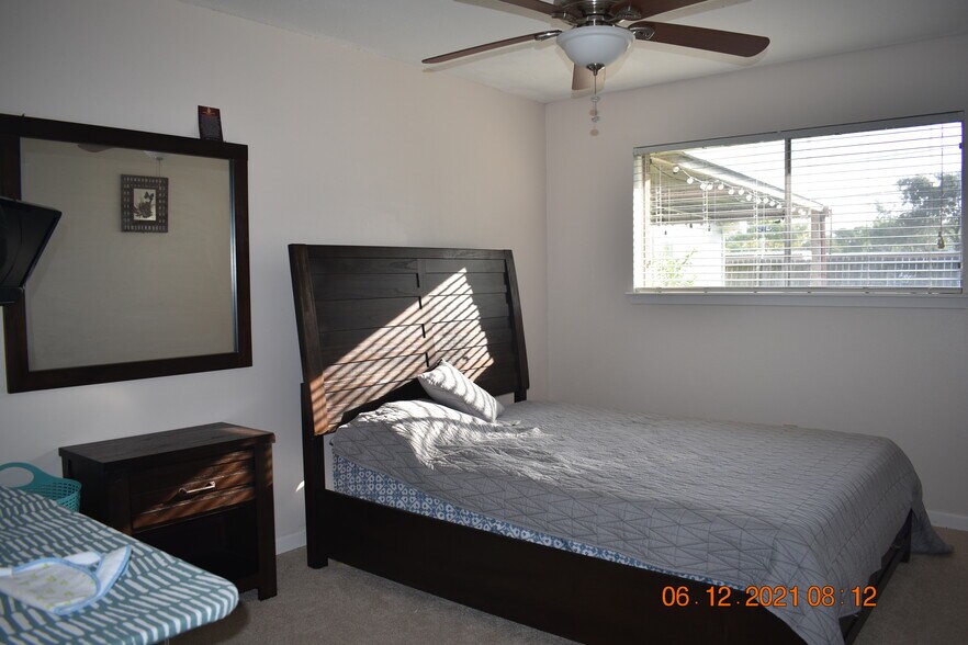 3rd Bedroom - 2205 Cedar St