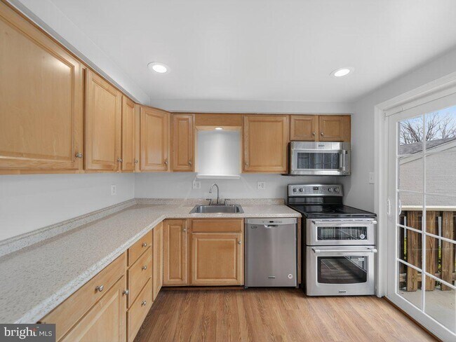 Building Photo - 3827 Gawayne Terrace