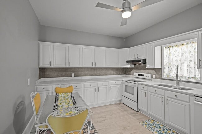 Building Photo - RENTAL HOME 3BD/2BTH