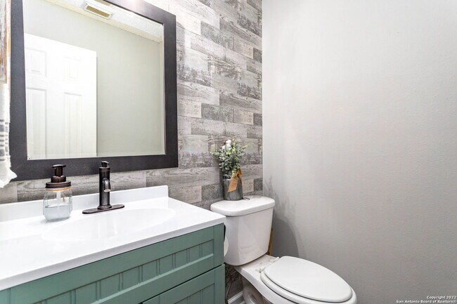 Building Photo - 4615 Camas-