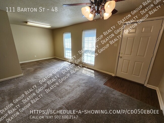 Building Photo - Welcome Home to Barton Oaks Apartments #48...