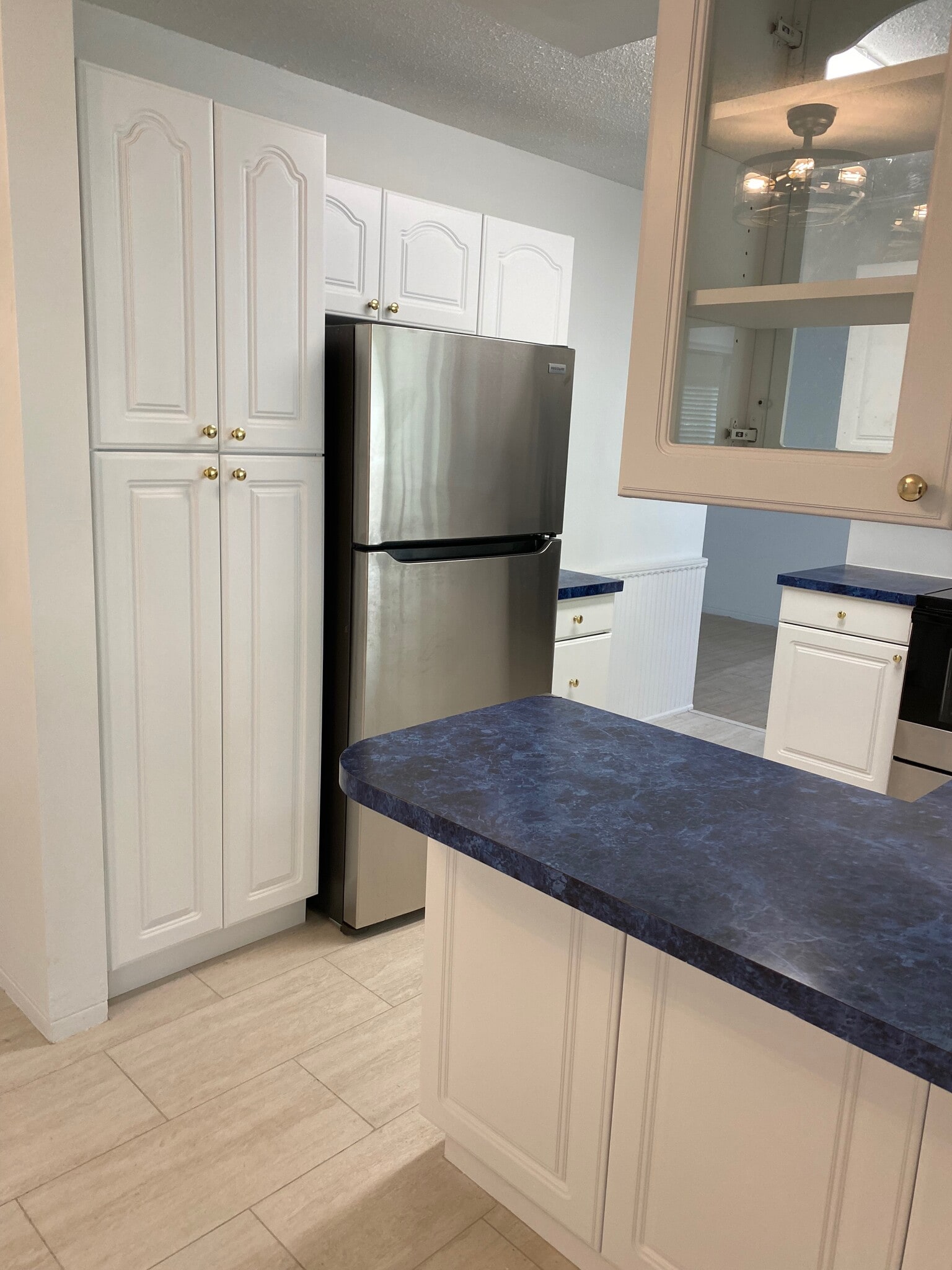 Kitchen - 4117 Van Buren St