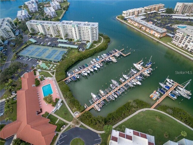 Building Photo - 7984 Sailboat Key Blvd S