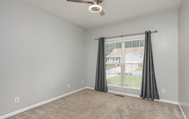 Building Photo - 4845 Waverly Ct