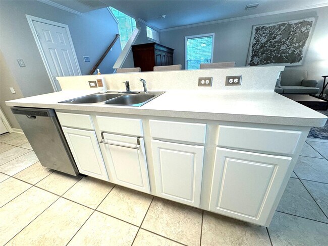 Building Photo - 195 Blushwood Pl