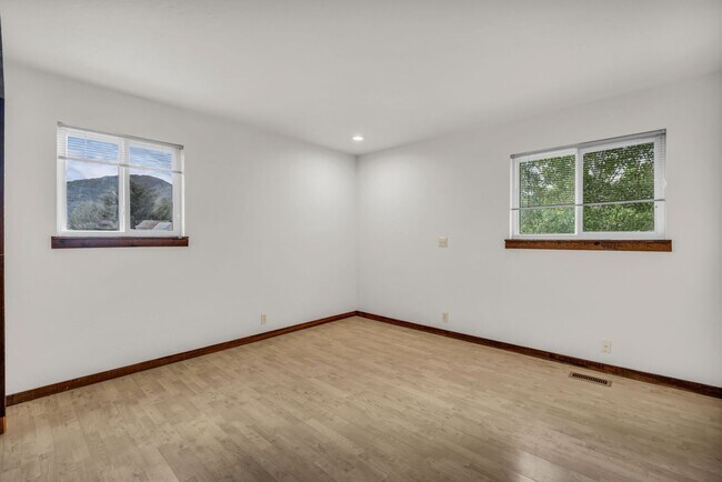Building Photo - Prospector Townhome