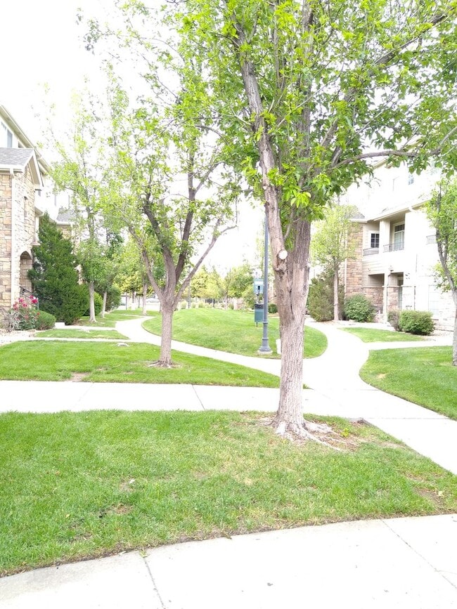 Building Photo - Beautifull Spacious 2 Bedroom 2 Bath Townh...