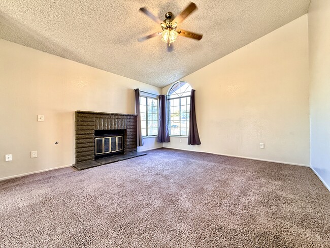 Building Photo - 45045 Denmore Ave