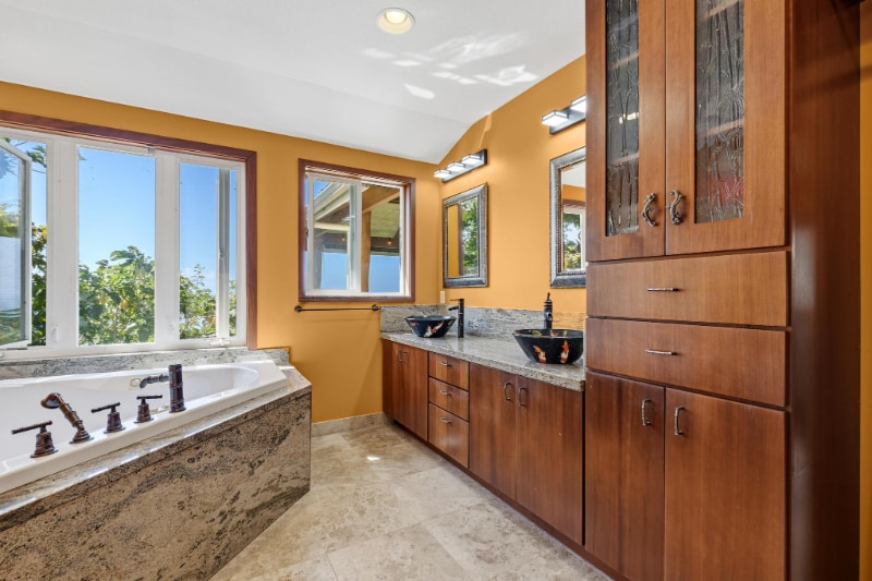 Building Photo - 82-5909-5909 Coffee Royal Pl