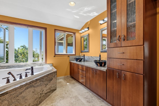 Building Photo - 82-5909-5909 Coffee Royal Pl