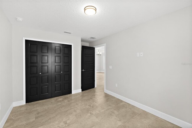 Building Photo - 86 Laramie Dr