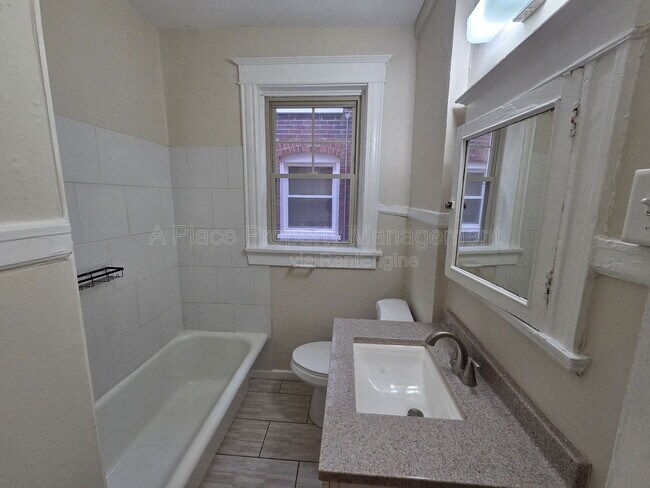 Building Photo - 3143 Halliday Ave