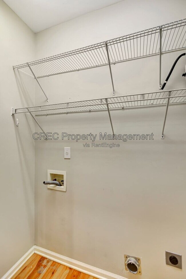 Building Photo - 1071 Barfield St