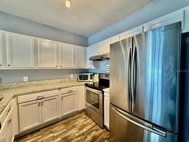 Building Photo - 3421 Santa Rita Ln