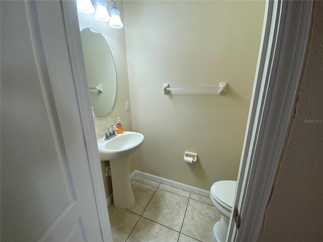 Building Photo - 12013 Greengate Dr