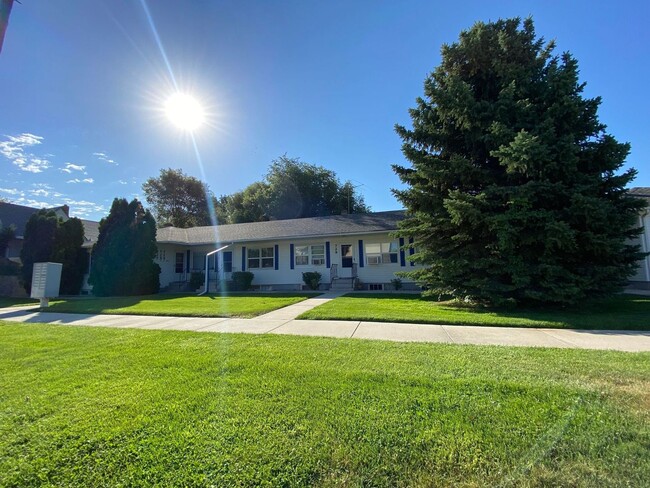 Primary Photo - Nice Apartment Near College of Idaho