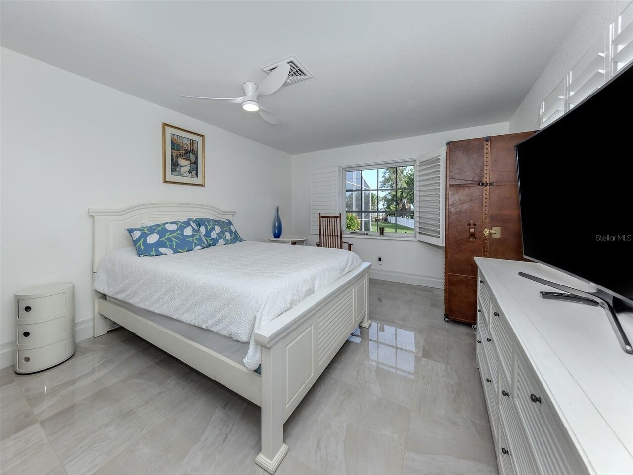 Building Photo - 396 Bayshore Dr