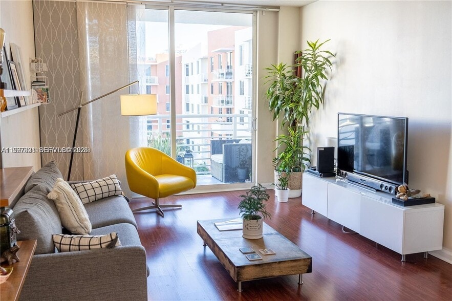 Building Photo - 2775 NE 187th St