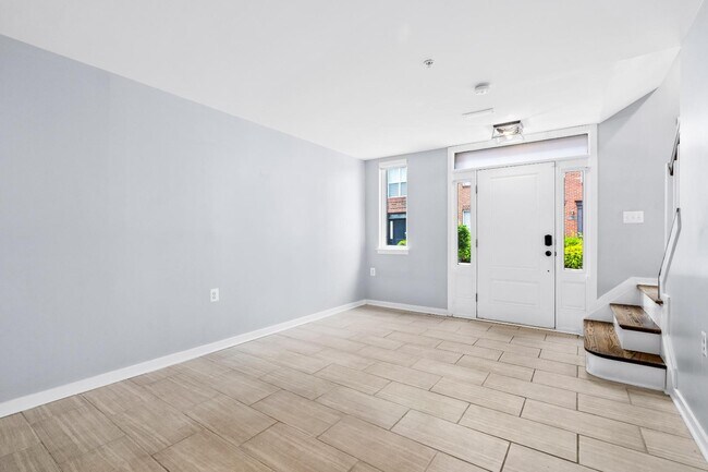 Building Photo - 1424 Trafalgar Ln