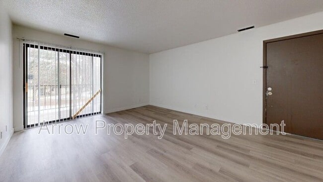 Building Photo - 207 E Arbor Ave