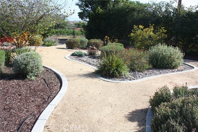 Building Photo - 16540 Wagon Wheel Dr