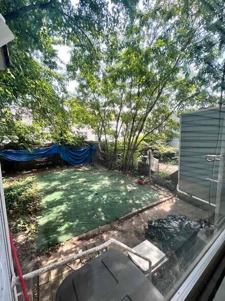 Building Photo - 50 Gates Ave