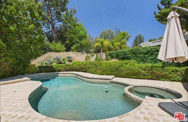 Building Photo - 26065 Redbluff Dr