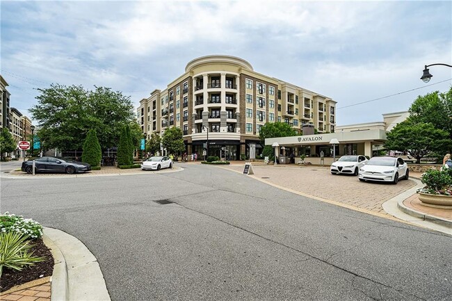 Building Photo - 345 Meadow Dr