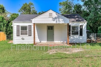 Building Photo - 924 Royalette Ave