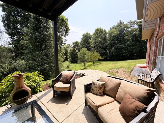 Building Photo - 8123 Autumn Dr