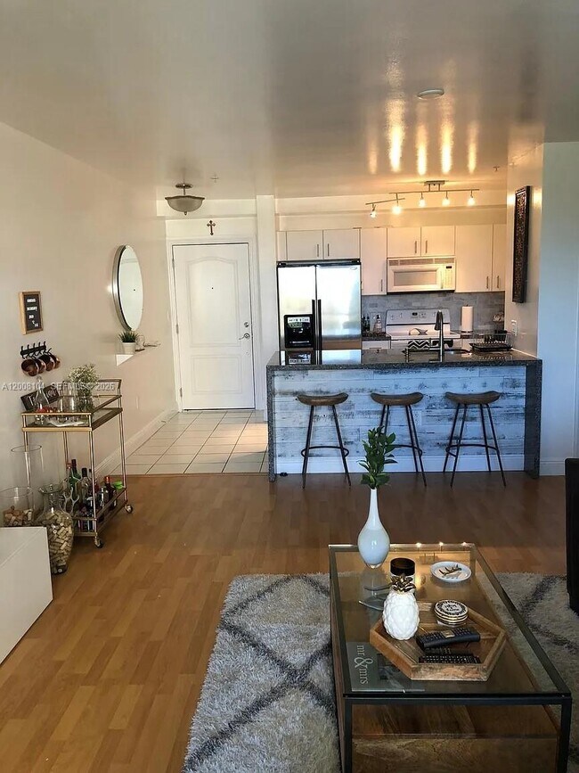 Building Photo - 2400 SW 27th Ave