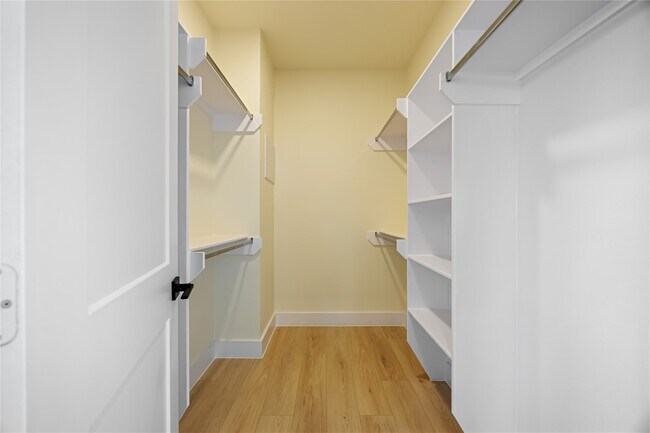 Building Photo - 7125 England St