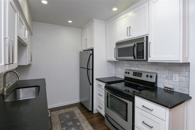Building Photo - 4312 Bellaire Dr S
