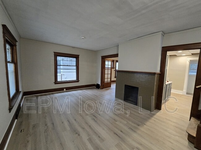 Building Photo - 349 17th St SE