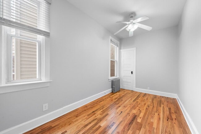 Building Photo - 3722 N Bosworth Ave